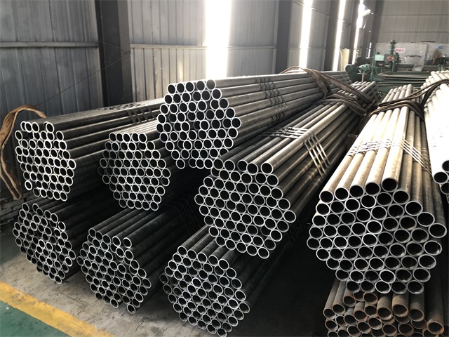 甘南小口径厚壁无缝钢管